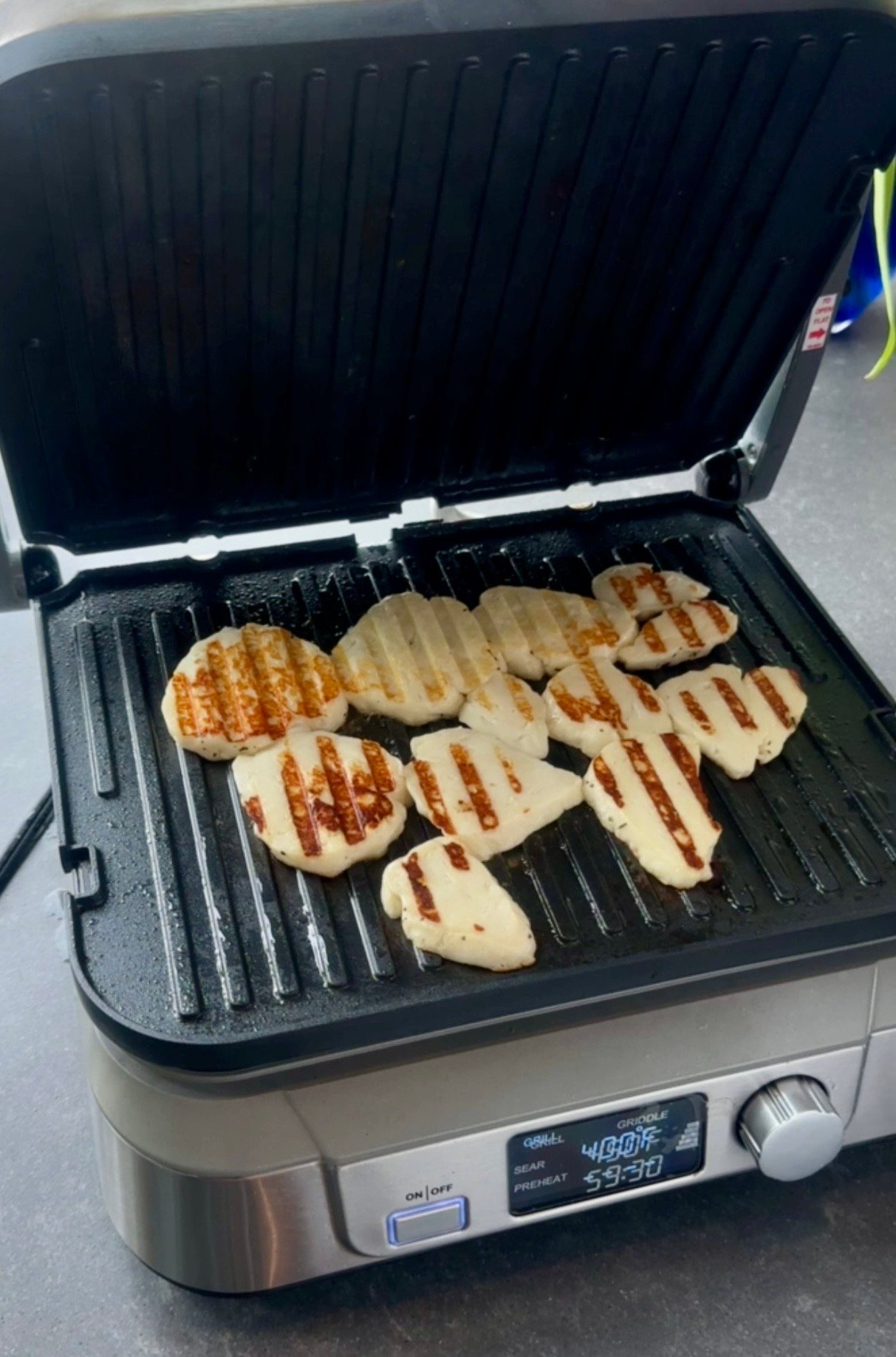Crispy golden seared halloumi for vegetarian halloumi tacos